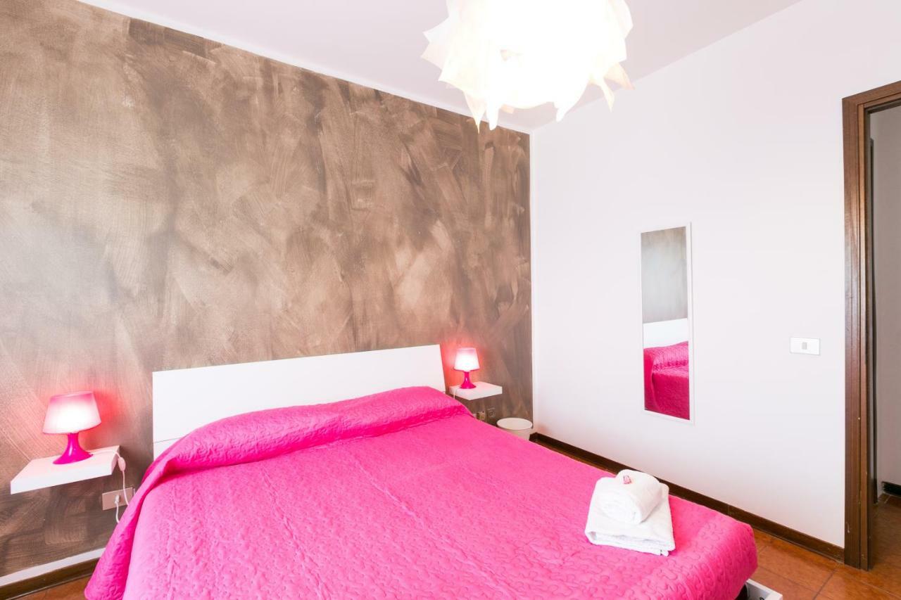 Vacanze Romane Bed and Breakfast Exteriör bild